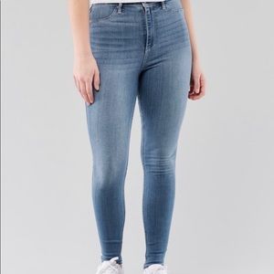 Hollister skinny jeans